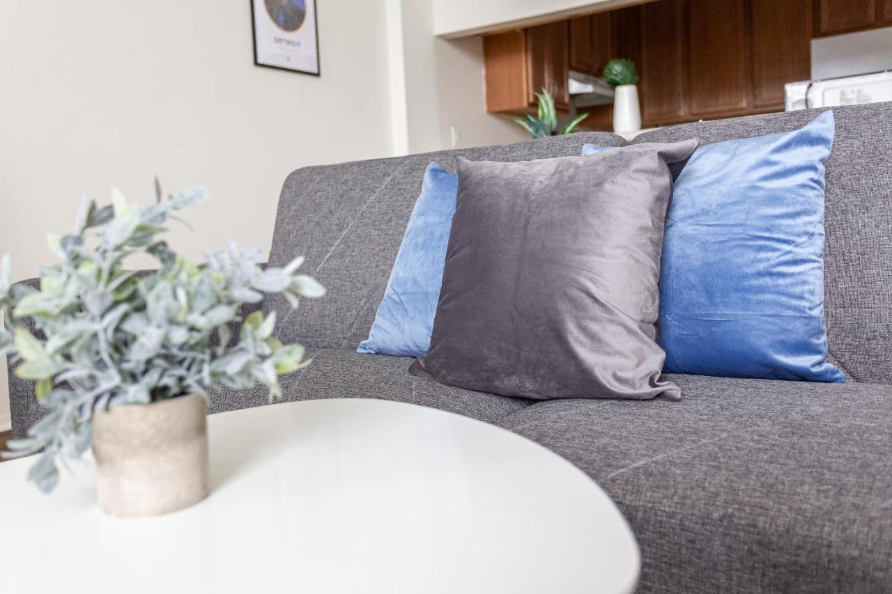 Апартаменты Frontdesk I River Place Apts Rivertown Детройт Номер фото