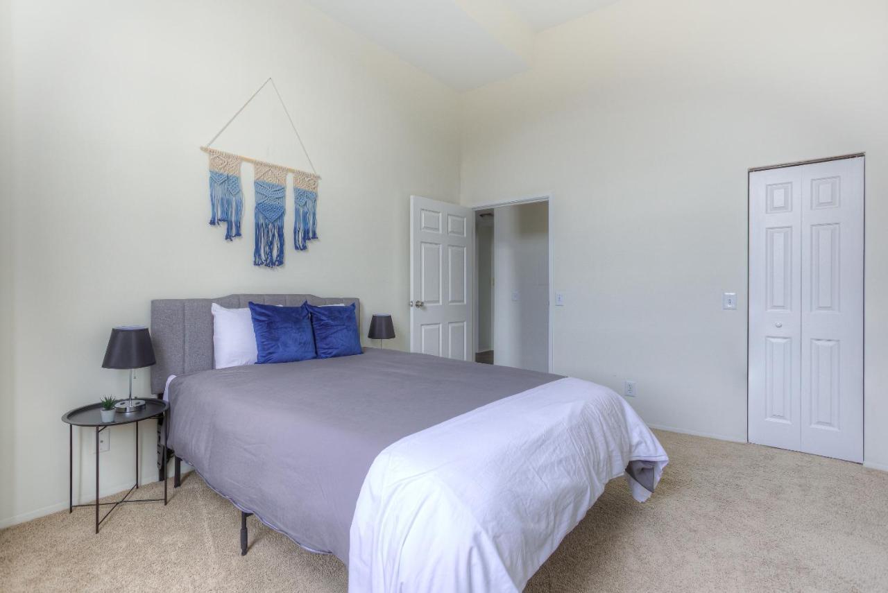 Апартаменты Frontdesk I River Place Apts Rivertown Детройт Номер фото