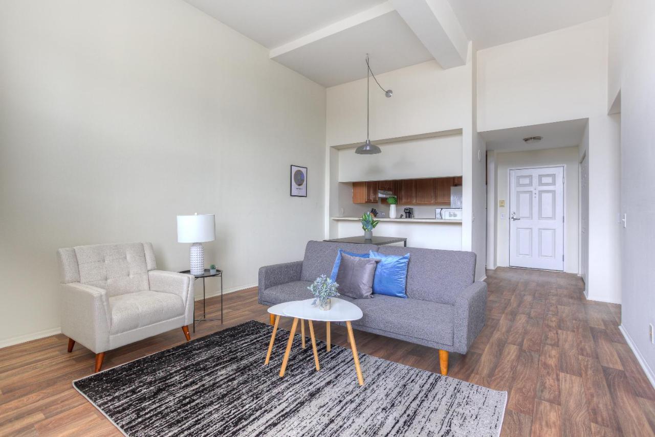 Апартаменты Frontdesk I River Place Apts Rivertown Детройт Номер фото