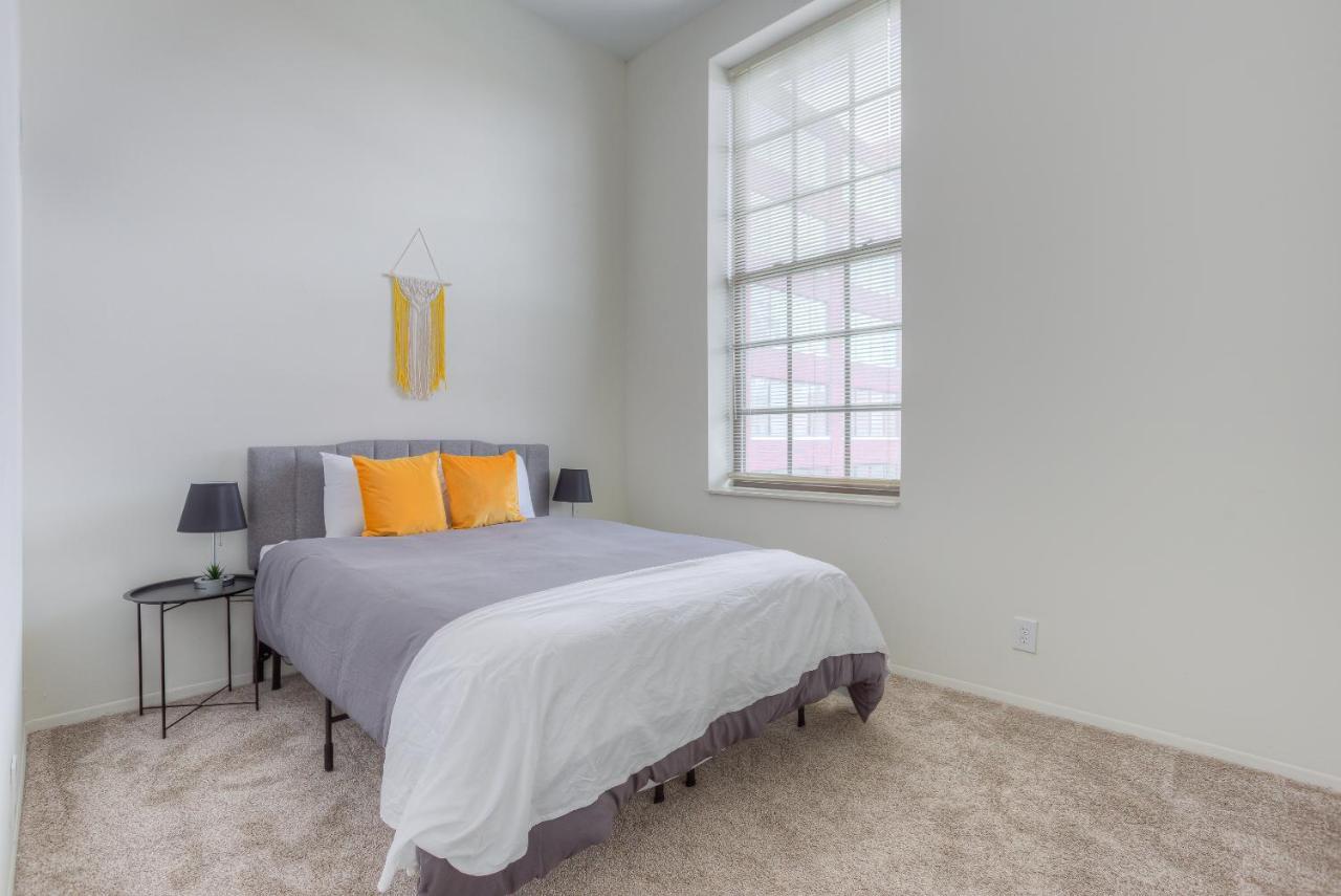 Апартаменты Frontdesk I River Place Apts Rivertown Детройт Номер фото