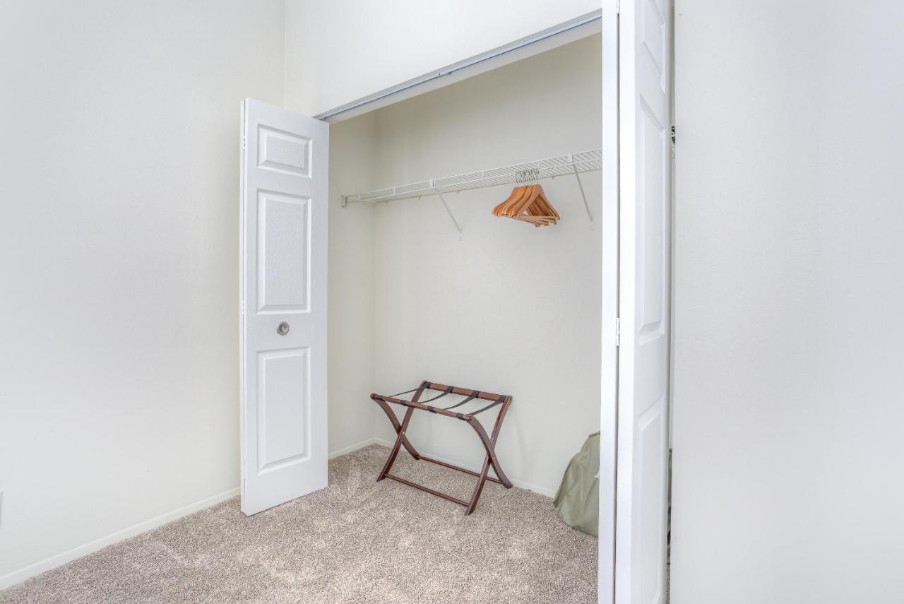 Апартаменты Frontdesk I River Place Apts Rivertown Детройт Номер фото